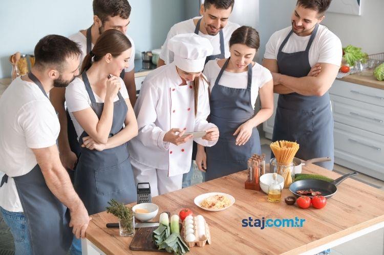 Gastronomi Ve Mutfak Sanatları Öğrencileri Neden Körfez Ülkelerinde Staj Yapmalı?